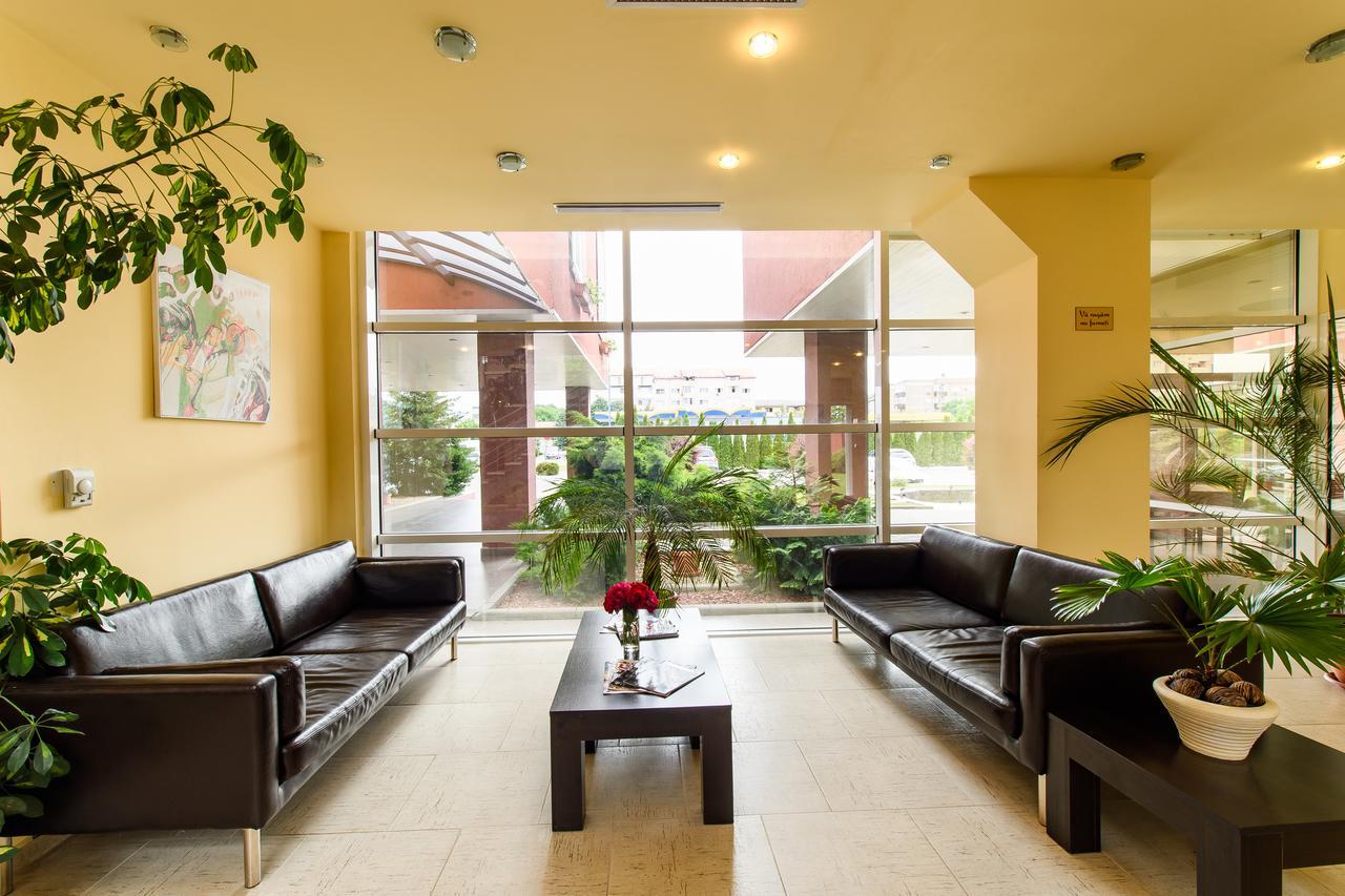 טימישוארה Hotel Torontal מראה חיצוני תמונה