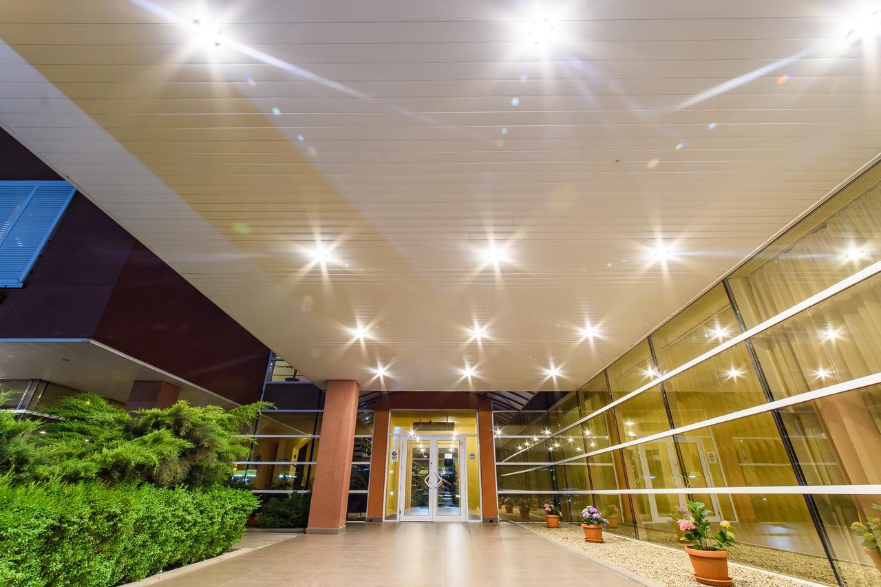 טימישוארה Hotel Torontal מראה חיצוני תמונה