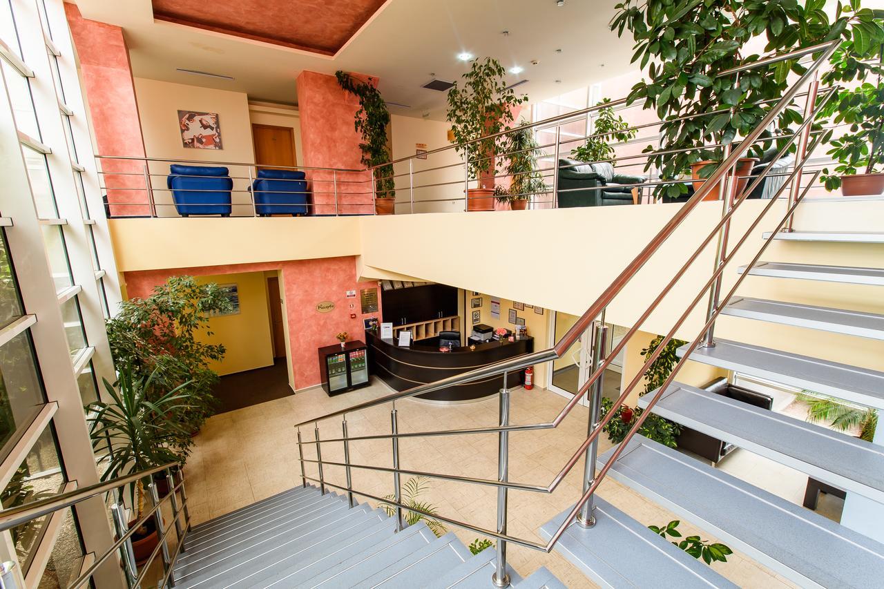 טימישוארה Hotel Torontal מראה חיצוני תמונה