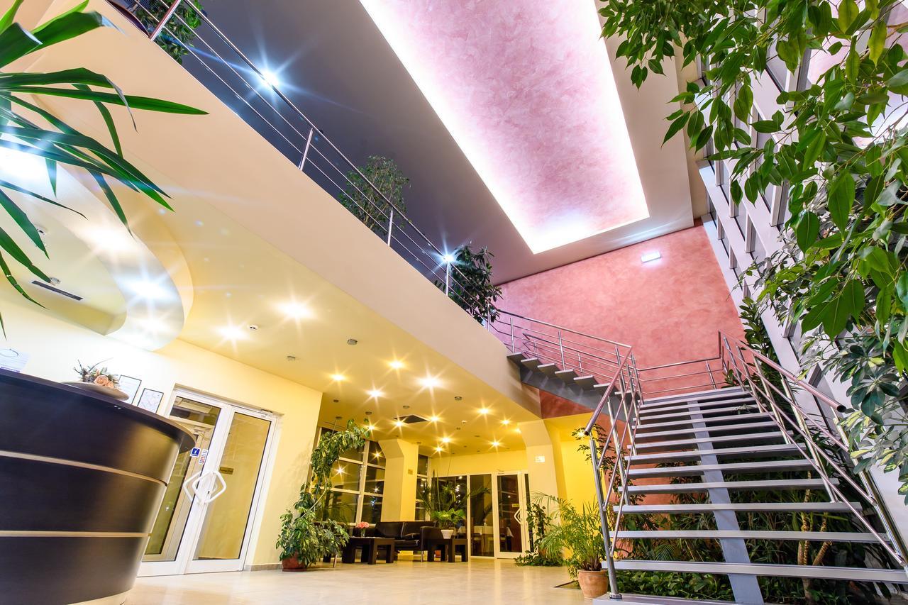 טימישוארה Hotel Torontal מראה חיצוני תמונה